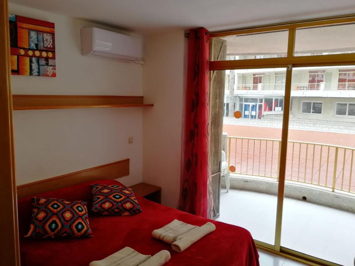 Studio In Aparthotel "Internacional" 살루 외부 사진